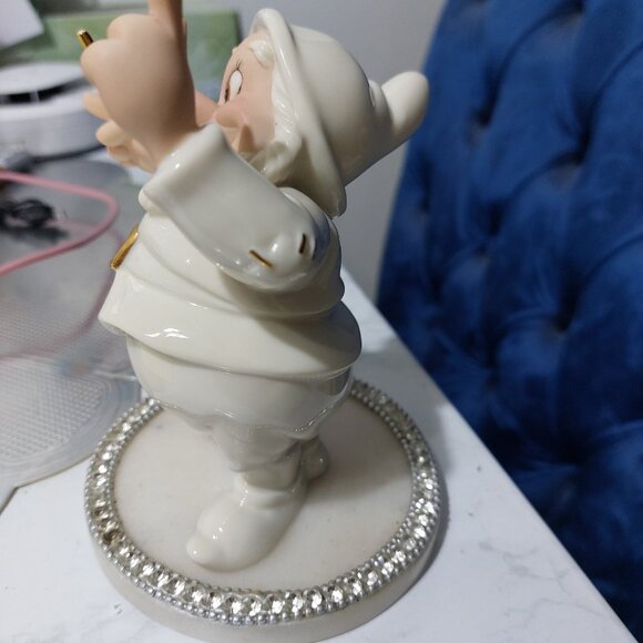 LENOX A Serenade For Snow White HAPPY Collectible Figurine Beautiful Decor - Picture 8 of 10
